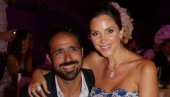 СТИЖЕ ЧЕТВРТО ДЕТЕ: Лепотица Јелена Бин Драи још једном у благословеном стању СТИЖЕ ЧЕТВРТО ДЕТЕ: Лепотица Јелена Бин Драи још једном у благословеном стању