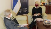 ЧАЈ И МАНДАРИНЕ: Дарија Кисић Тепавчевић угостила волонтерку од 83 године ЧАЈ И МАНДАРИНЕ: Дарија Кисић Тепавчевић угостила волонтерку од 83 године