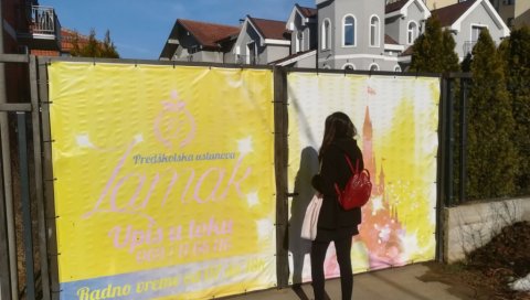 ЗБОГ ЗЛОСТАВЉАЊА ДЕТЕТА У ВРТИЋУ ЗАМАК: Тужилаштво покренуло истрагу против две особе ЗБОГ ЗЛОСТАВЉАЊА ДЕТЕТА У ВРТИЋУ ЗАМАК: Тужилаштво покренуло истрагу против две особе