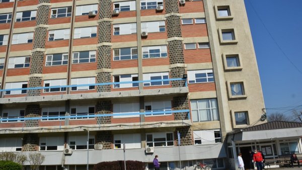 НОВА 92 СЛУЧАЈА ВИРУСА КОРОНА: У крушевачкој болници тренутно 80 пацијената НОВА 92 СЛУЧАЈА ВИРУСА КОРОНА: У крушевачкој болници тренутно 80 пацијената