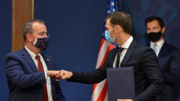 МИНИСТАР СИНИША МАЛИ И АМБАСАДОР САД: Наставља се сарадња са Америком МИНИСТАР СИНИША МАЛИ И АМБАСАДОР САД: Наставља се сарадња са Америком