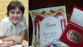 ПЕЧАТ ВУКИЦИ СТРУГАР: Признање националног театра припало новинарки “Новости” ПЕЧАТ ВУКИЦИ СТРУГАР: Признање националног театра припало новинарки “Новости”