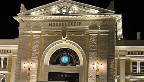 НАКОН 24 ГОДИНЕ: Поново ради сат на згради старе Железничке станице (ФОТО) НАКОН 24 ГОДИНЕ: Поново ради сат на згради старе Железничке станице (ФОТО)
