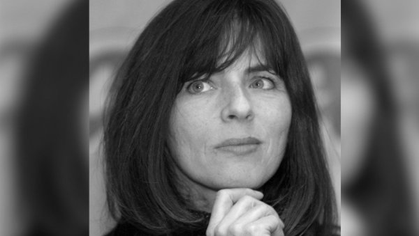 ЗБОГ ЉУБАВИ СА СРБИНОМ ЗА ХРВАТЕ ЈЕ БИЛА ИЗДАЈИЦА: Протерали су је, одузели јој стан - али је на крају успела да победи све ЗБОГ ЉУБАВИ СА СРБИНОМ ЗА ХРВАТЕ ЈЕ БИЛА ИЗДАЈИЦА: Протерали су је, одузели јој стан - али је на крају успела да победи све