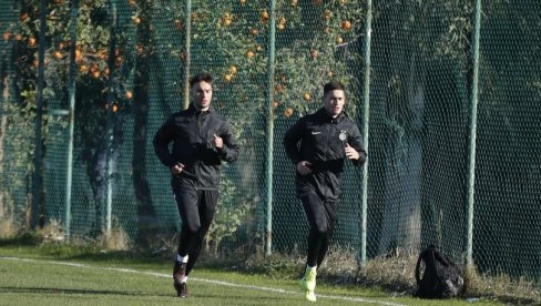 TRAŽIO SAM KLUB ZA STAN I HRANU: Ivan Obradović prošao kroz brojne turbulencije tokom 11 godina pečalbe TRAŽIO SAM KLUB ZA STAN I HRANU: Ivan Obradović prošao kroz brojne turbulencije tokom 11 godina pečalbe