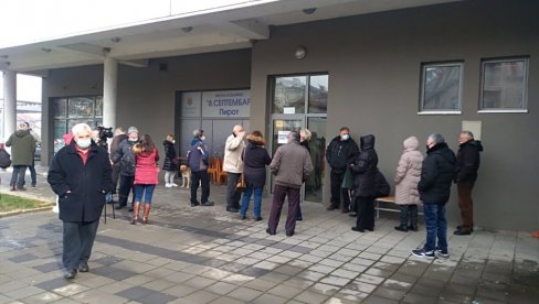 POŠTUJTE SATNICU: Apel Piroćancima zainteresovanim za vakcinaciju POŠTUJTE SATNICU: Apel Piroćancima zainteresovanim za vakcinaciju