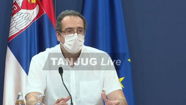 КРИЗНИ ШТАБ СЕ ОБРАТИО НАКОН ОДРЖАНЕ СЕДНИЦЕ: До даљњег нема промена мера у Србији! (ВИДЕО) КРИЗНИ ШТАБ СЕ ОБРАТИО НАКОН ОДРЖАНЕ СЕДНИЦЕ: До даљњег нема промена мера у Србији! (ВИДЕО)