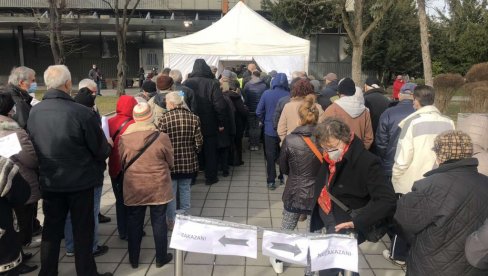 ODLIČAN ODZIV GRAĐANA: U Srbiji do sada vakcinisano 119.711 osoba! (FOTO/VIDEO) ODLIČAN ODZIV GRAĐANA: U Srbiji do sada vakcinisano 119.711 osoba! (FOTO/VIDEO)