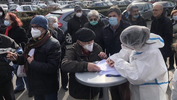 БРОЈ ДУПЛИРАН ЗА 24 ЧАСА: Више од сто хиљада Београђана примило вакцину, ево како имунизација протиче БРОЈ ДУПЛИРАН ЗА 24 ЧАСА: Више од сто хиљада Београђана примило вакцину, ево како имунизација протиче