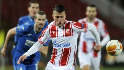 У САУДИЈСКОЈ АРАБИЈИ ЗБОГ НОВЦА: Бивши фудбалер Звезде признао зашто је дошао на Блиски исток, али му Роналдо није јасан У САУДИЈСКОЈ АРАБИЈИ ЗБОГ НОВЦА: Бивши фудбалер Звезде признао зашто је дошао на Блиски исток, али му Роналдо није јасан