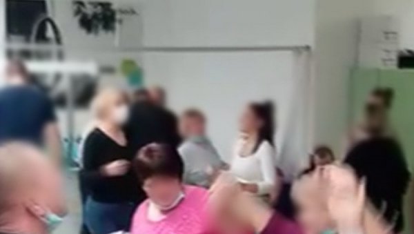ТУЛУМ У КОВИД БОЛНИЦИ У ЗАГРЕБУ: Медицинско особље одлучило да се опусти уз алкохол и тамбураше ТУЛУМ У КОВИД БОЛНИЦИ У ЗАГРЕБУ: Медицинско особље одлучило да се опусти уз алкохол и тамбураше
