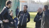 DARIJO SRNA POSETIO CRNO-BELE NA TRENINGU Uvek je lepo sa prijateljima (VIDEO) DARIJO SRNA POSETIO CRNO-BELE NA TRENINGU Uvek je lepo sa prijateljima (VIDEO)