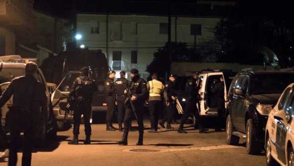 7, 5 ТОНА КОКАИНА НАЂЕНО МЕЂУ СМРЗНУТОМ ТУЊЕВИНОМ: У Шпанији ухапшено 20 особа, припадника две криминалне групе са Балкана 7, 5 ТОНА КОКАИНА НАЂЕНО МЕЂУ СМРЗНУТОМ ТУЊЕВИНОМ: У Шпанији ухапшено 20 особа, припадника две криминалне групе са Балкана