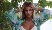 ИВАНА УРАГАНКА ЈЕ ГЛУМИЛА У ДАДОВОМ СПОТУ: Ево шта је певач рекао о њеним операцијама - овако је изгледала (ФОТО) ИВАНА УРАГАНКА ЈЕ ГЛУМИЛА У ДАДОВОМ СПОТУ: Ево шта је певач рекао о њеним операцијама - овако је изгледала (ФОТО)