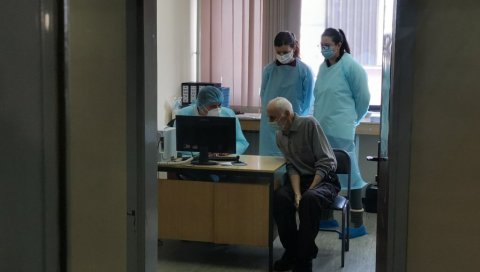 ЕПИДЕМИЈА У РАСИНСКОМ ОКРУГУ: Још 94 случаја короне, у општој болници чак 130 пацијената ЕПИДЕМИЈА У РАСИНСКОМ ОКРУГУ: Још 94 случаја короне, у општој болници чак 130 пацијената