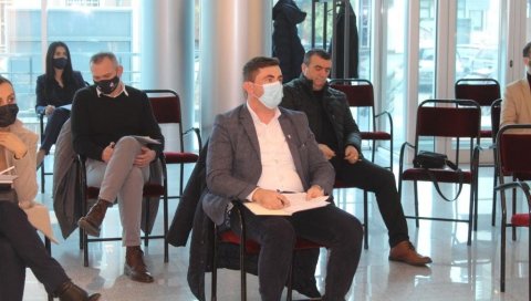 ЗНАЊА ЗА ПРАКСУ: Обука челника општина и градова за ванредне ситуације ЗНАЊА ЗА ПРАКСУ: Обука челника општина и градова за ванредне ситуације