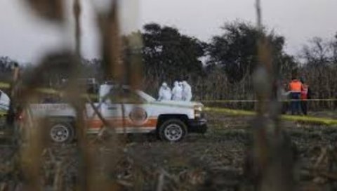 НИСУ ИМАЛИ НИКАКВЕ ШАНСЕ: Након стравичног пада авион букнуо у пламен (ВИДЕО) НИСУ ИМАЛИ НИКАКВЕ ШАНСЕ: Након стравичног пада авион букнуо у пламен (ВИДЕО)