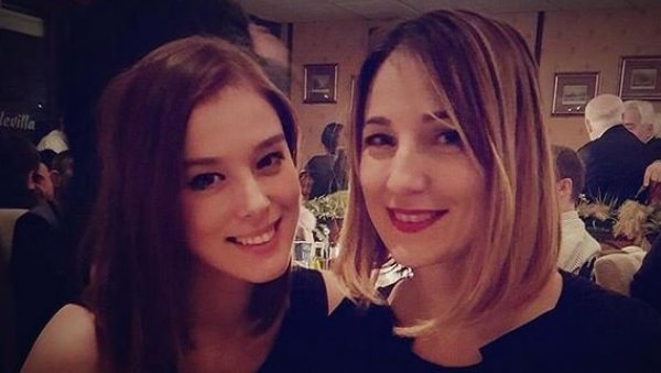 МАЈКА МИЛЕНЕ РАДУЛОВИЋ СЕ ОГЛАСИЛА НА ИНСТАГРАМУ: Ово је много више од једног случаја и Миленине личне борбе! МАЈКА МИЛЕНЕ РАДУЛОВИЋ СЕ ОГЛАСИЛА НА ИНСТАГРАМУ: Ово је много више од једног случаја и Миленине личне борбе!