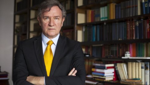 PISAC ZVUKOVA: Knjiga Slobodana Grubačića Zvona Ive Andrića PISAC ZVUKOVA: Knjiga Slobodana Grubačića Zvona Ive Andrića