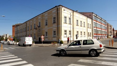 РАДОВИ У ЛОЗНИЦИ: Уредили готово све саобраћајнице, по тротоарима траке за слепе и слабовиде (ФОТО) РАДОВИ У ЛОЗНИЦИ: Уредили готово све саобраћајнице, по тротоарима траке за слепе и слабовиде (ФОТО)