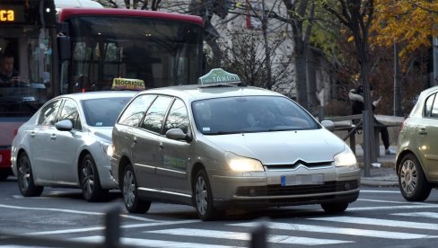 ТАКСИ УСЛУГУ НАЈВИШЕ КОРИСТИМО ПЕТКОМ: Превоз у престоници под лупом експерата са Саобраћајног факултета ТАКСИ УСЛУГУ НАЈВИШЕ КОРИСТИМО ПЕТКОМ: Превоз у престоници под лупом експерата са Саобраћајног факултета