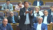 МЕДОЈЕВИЋ САОПШТИО: Један глупи потез у Бриселу уништио економију Црне Горе МЕДОЈЕВИЋ САОПШТИО: Један глупи потез у Бриселу уништио економију Црне Горе