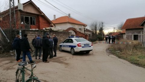 УБАДАО ИХ ЈЕ НОЖЕМ И РЕКАО - САМО ЈОШ МАЛО И ЗАВРШИО САМ: Језиво сведочење нападнутих људи, помахнитали комшија их је избо због мачака! УБАДАО ИХ ЈЕ НОЖЕМ И РЕКАО - САМО ЈОШ МАЛО И ЗАВРШИО САМ: Језиво сведочење нападнутих људи, помахнитали комшија их је избо због мачака!