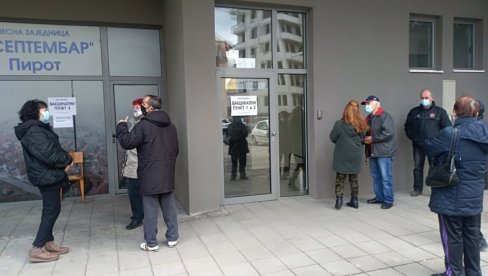 ИМУНИЗАЦИЈА У ПИРОТСКОМ ОКРУГУ: Вакцину примило 4.474 особе ИМУНИЗАЦИЈА У ПИРОТСКОМ ОКРУГУ: Вакцину примило 4.474 особе