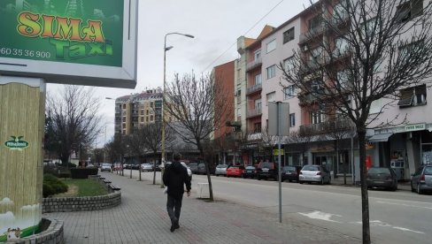 НА ПАРАЋИНСКОМ КОВИД-ОДЕЉЕЊУ 36 ПАЦИЈЕНАТА: Број хоспитализованих опет сваког дана помало расте НА ПАРАЋИНСКОМ КОВИД-ОДЕЉЕЊУ 36 ПАЦИЈЕНАТА: Број хоспитализованих опет сваког дана помало расте