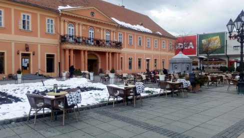 UMESTO SLAVLJA POMOĆ BOLESNOJ DECI: I Sombor odlučio da odustane od dočeka Nove godine UMESTO SLAVLJA POMOĆ BOLESNOJ DECI: I Sombor odlučio da odustane od dočeka Nove godine