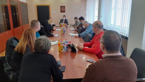 ВАКЦИНИСАНО СКОРО 6.000 ЉУДИ: У општој болници у Шапцу хоспитализован 131 позитиван пацијент ВАКЦИНИСАНО СКОРО 6.000 ЉУДИ: У општој болници у Шапцу хоспитализован 131 позитиван пацијент