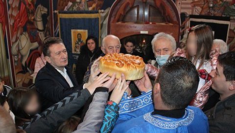 СВЕЧАНО У ТРНОВИ: Српска слави светитеља Саву СВЕЧАНО У ТРНОВИ: Српска слави светитеља Саву
