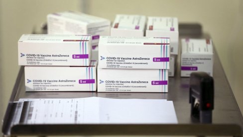 NEMAČKA KOMISIJA ZA VAKCINACIJU PREPORUČILA: Umesto druge doze Astra Zeneke mlađima od 60 godina davati mRNK - vakcine NEMAČKA KOMISIJA ZA VAKCINACIJU PREPORUČILA: Umesto druge doze Astra Zeneke mlađima od 60 godina davati mRNK - vakcine