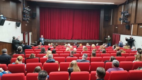POČELA BIOSKOPSKA SEZONA U VRANJU: Nakon letnje pauze nove projekcije u Vranju POČELA BIOSKOPSKA SEZONA U VRANJU: Nakon letnje pauze nove projekcije u Vranju
