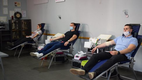 НОВА АКЦИЈА ЦРВЕНОГ КРСТА У СОМБОРУ: Прикупљено 59 јединица крви НОВА АКЦИЈА ЦРВЕНОГ КРСТА У СОМБОРУ: Прикупљено 59 јединица крви