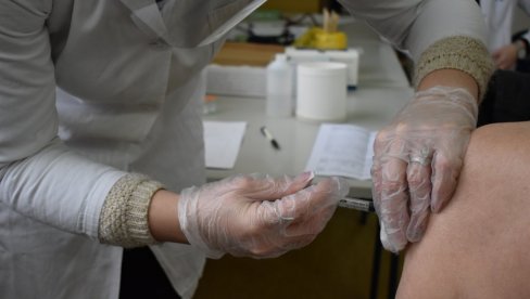 ВАКЦИНАЦИЈА ПОНОВО САМО НА ЈЕДНОМ МЕСТУ: Затворен други пункт у Кикинди ВАКЦИНАЦИЈА ПОНОВО САМО НА ЈЕДНОМ МЕСТУ: Затворен други пункт у Кикинди