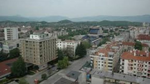 INCIDENT U NIKŠIĆU: Čovek urinirao po spomeniku LJuba Čupića? INCIDENT U NIKŠIĆU: Čovek urinirao po spomeniku LJuba Čupića?
