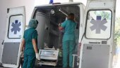 ТРАГЕДИЈА НА ПЛАЖИ: Млада жена погинула када се дрво одломило са стене и пало на њу ТРАГЕДИЈА НА ПЛАЖИ: Млада жена погинула када се дрво одломило са стене и пало на њу