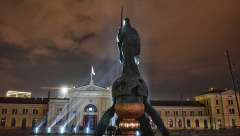 ОВАКО ИЗГЛЕДА УНУТРАШЊОСТ СПОМЕНИКА СТЕФАНУ НЕМАЊИ: Сваки детаљ има посебан значај, можете се прошетати испод византијског шлема (ФОТО) ОВАКО ИЗГЛЕДА УНУТРАШЊОСТ СПОМЕНИКА СТЕФАНУ НЕМАЊИ: Сваки детаљ има посебан значај, можете се прошетати испод византијског шлема (ФОТО)