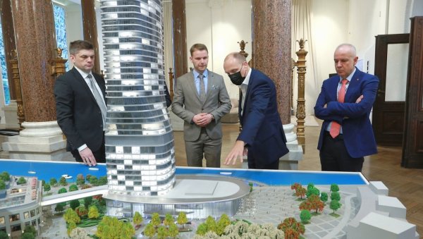 ГРАДОНАЧЕЛНИК БЕОГРАДА УГОСТИО ГРАДОНАЧЕЛНИКА БАЊАЛУКЕ: Станивуковић одушевљен Храмом и Београдом на води (ФОТО) ГРАДОНАЧЕЛНИК БЕОГРАДА УГОСТИО ГРАДОНАЧЕЛНИКА БАЊАЛУКЕ: Станивуковић одушевљен Храмом и Београдом на води (ФОТО)