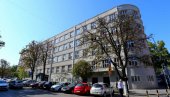 OBRAZOVANJE - NE, EKSKURZIJA - DA: Blokada na pauzi - đaci Pete beogradske gimnazije otputovali na Krf