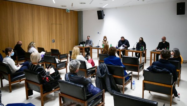 У ТРЦИ ЧЕТИРИ ПРОГРАМА: Чланови Управног одбора разговарали са кандидатима за директора београдског Музеја савремене уметности У ТРЦИ ЧЕТИРИ ПРОГРАМА: Чланови Управног одбора разговарали са кандидатима за директора београдског Музеја савремене уметности