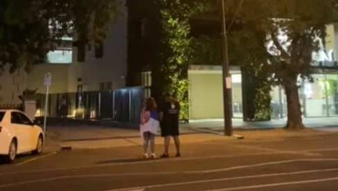 ONI SU NOVAKU PEVALI TAMO DALEKO: Hteli smo da mu pokažemo da ga volimo i poštujemo! Hvala mu... ONI SU NOVAKU PEVALI TAMO DALEKO: Hteli smo da mu pokažemo da ga volimo i poštujemo! Hvala mu...