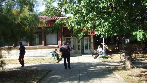 ЛОША ЕПИДЕМИОЛОШКА СИТУАЦИЈА У НЕГОТИНУ: За 48 сати 56 позитивних на вирус корона ЛОША ЕПИДЕМИОЛОШКА СИТУАЦИЈА У НЕГОТИНУ: За 48 сати 56 позитивних на вирус корона