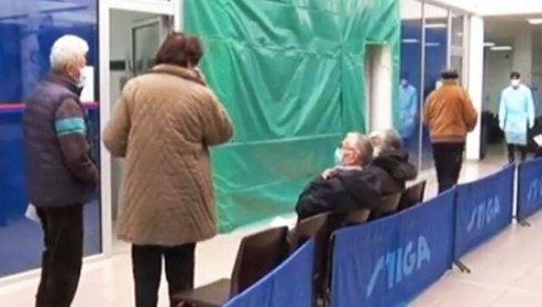 ВАКЦИНАЦИЈА У ПАРАЋИНУ: Од данас у Спортском центру 7. јул у функцији и трећи пункт ВАКЦИНАЦИЈА У ПАРАЋИНУ: Од данас у Спортском центру 7. јул у функцији и трећи пункт