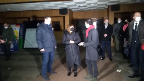 MINISTARKA GOJKOVIĆ U KRAGUJEVCU: Za projekte u kulturi 320 miliona dinara MINISTARKA GOJKOVIĆ U KRAGUJEVCU: Za projekte u kulturi 320 miliona dinara
