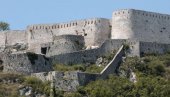 СКИНУТА СА КНИНСКЕ ТВРЂАВЕ: Нестала застава Хрватске