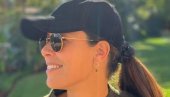 АНА ИВАНОВИЋ ПРЕЛАЗИ У СКИЈАШИЦЕ: Бивша тенисерка одушевила фанове зимским издањем АНА ИВАНОВИЋ ПРЕЛАЗИ У СКИЈАШИЦЕ: Бивша тенисерка одушевила фанове зимским издањем