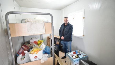 РУШЕЊЕ ЧЕКА ОКО 100 КУЋА: Месец дана од земљотреса у Петрињи, још се пописује штета у општинама РС РУШЕЊЕ ЧЕКА ОКО 100 КУЋА: Месец дана од земљотреса у Петрињи, још се пописује штета у општинама РС