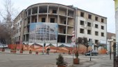 ВЛАДА МАЂАРСКЕ ОБНОВЉА ХОТЕЛ У БАЧКОЈ ТОПОЛИ: После више од две деценије нађено решење ВЛАДА МАЂАРСКЕ ОБНОВЉА ХОТЕЛ У БАЧКОЈ ТОПОЛИ: После више од две деценије нађено решење